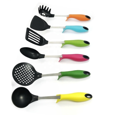 Duurzame roterende stand Keuken gadgets Nylon keukengereedschap met prestaties